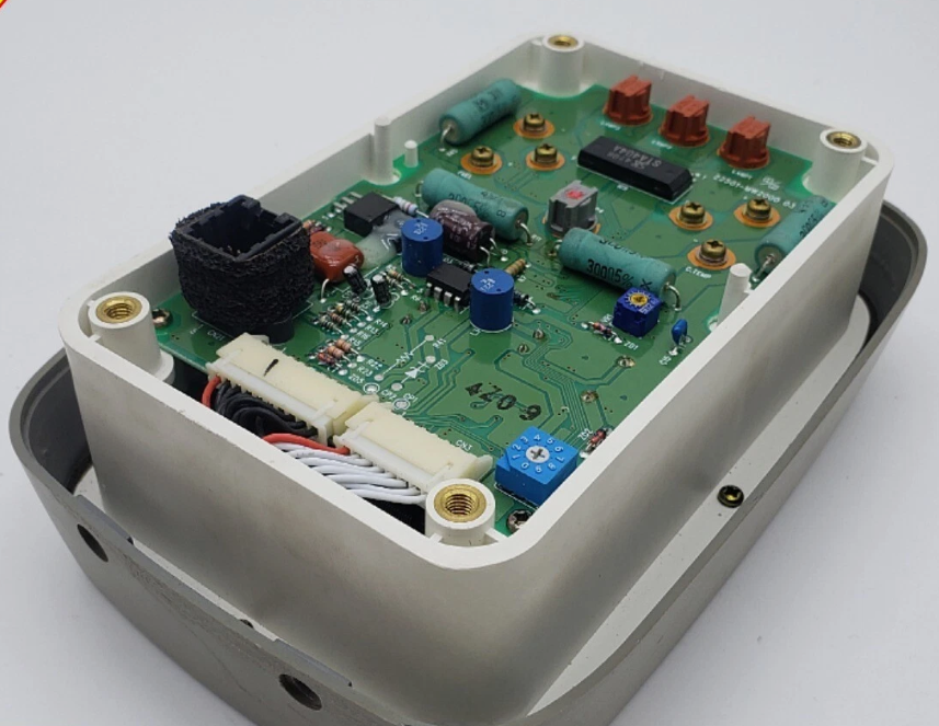 YY59S00003F1 Monitor Display Panel for Excavator SK135 SK200SR SK235 ED150 - Image 2