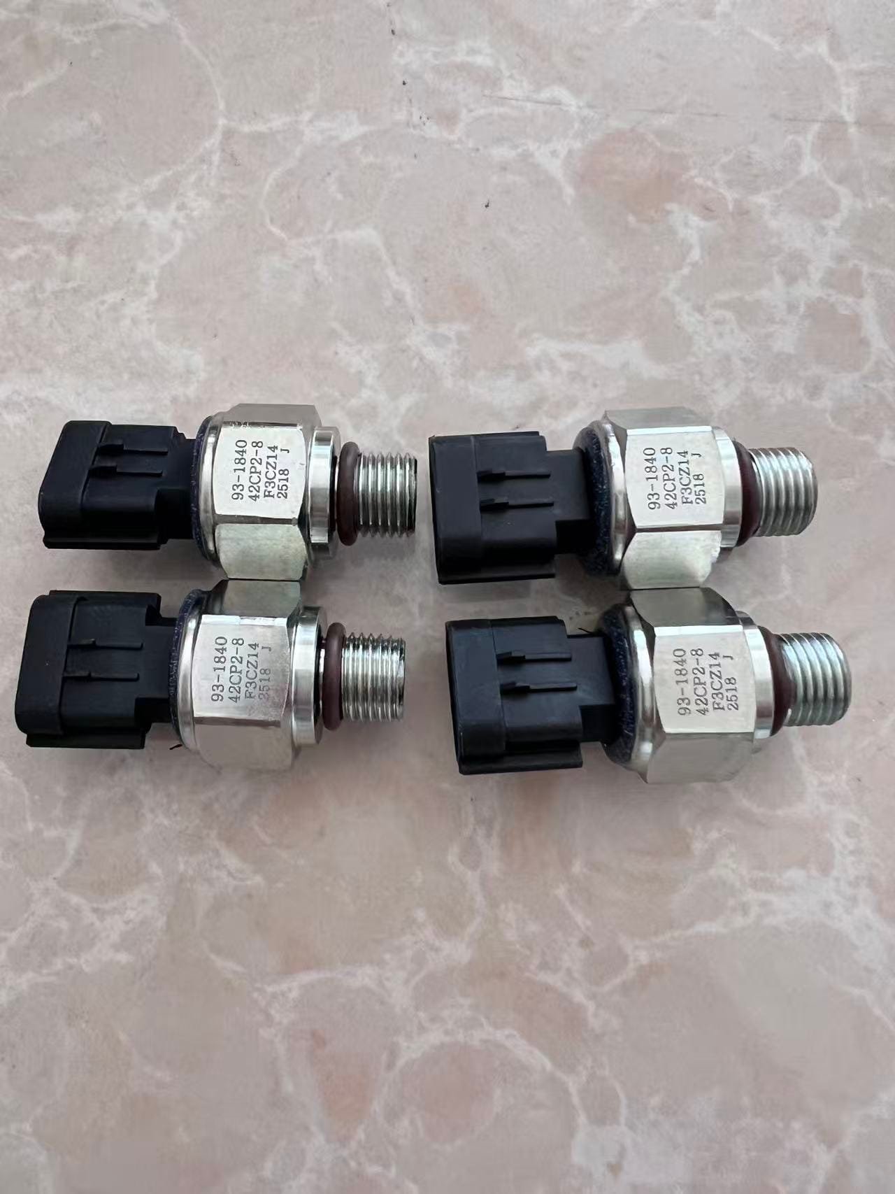 42CP2-8 Low Pressure Sensor for Excavator PC200-8 PC220-8 PC350LC-8