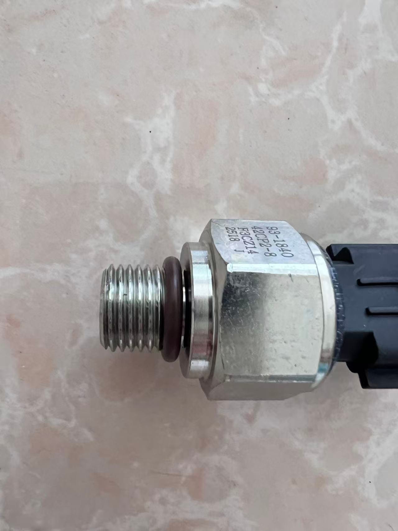 42CP2-8 Low Pressure Sensor for Excavator PC200-8 PC220-8 PC350LC-8 - Image 4